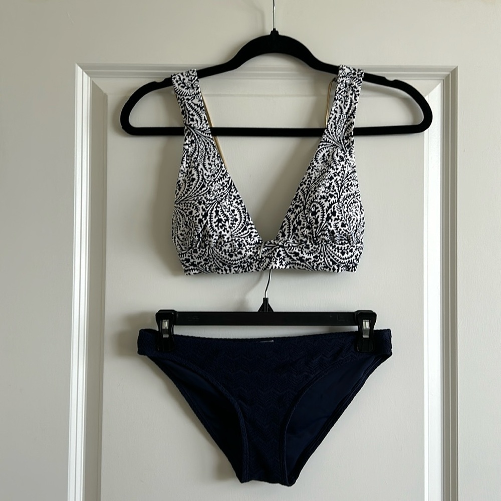 NWOT Aerie bikini. Size XS top and size S bottoms! Super cute!